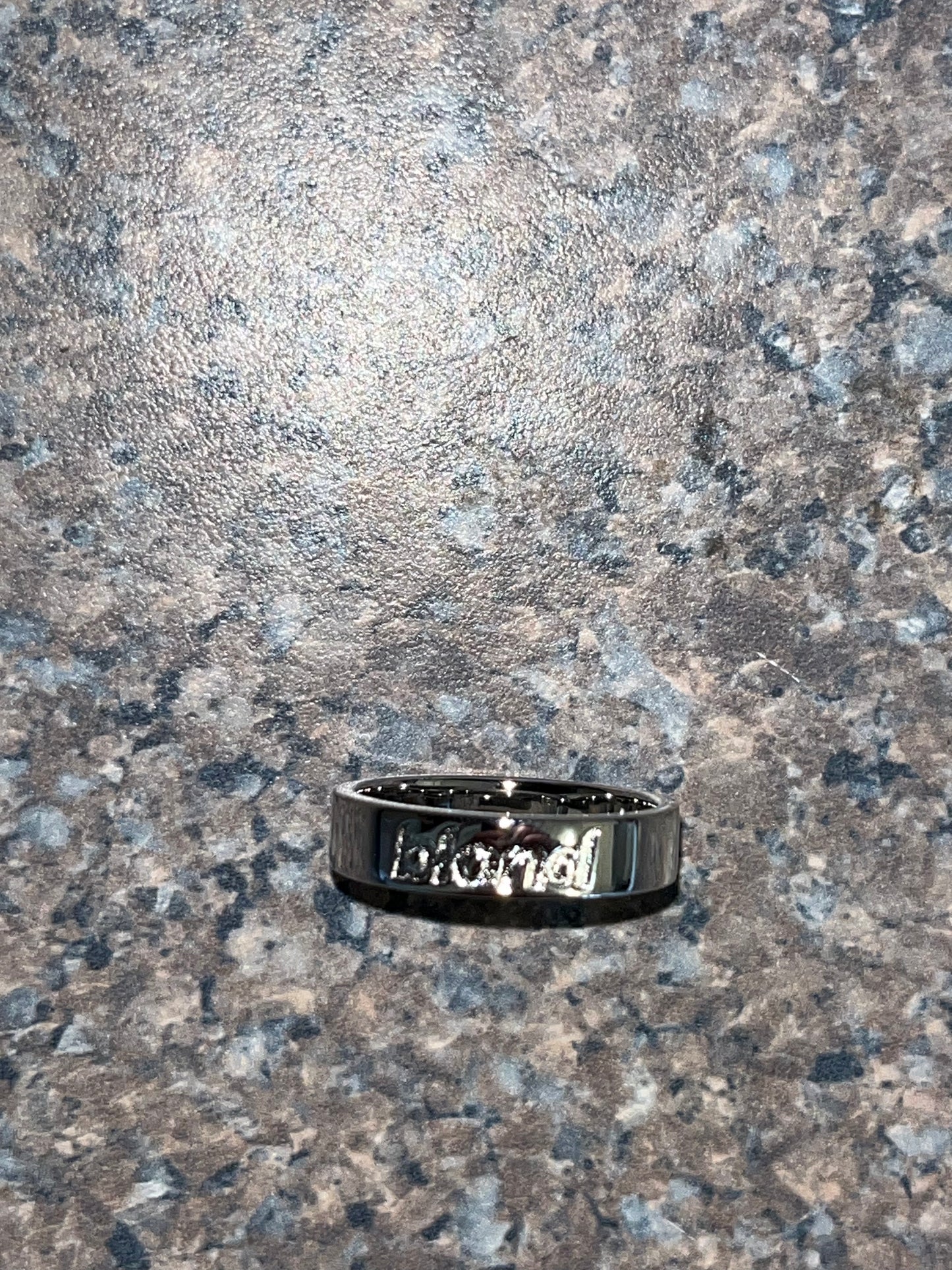 BLOND SILVER ENGRAVED RING