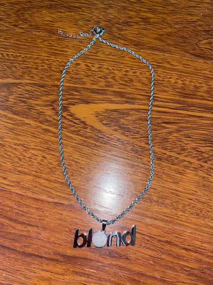 BLOND GLOBE STAINLESS CHAIN PENDANT